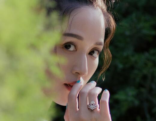 梅婷陈乔恩佩戴CHAUMET 诠释现代女性多面优雅