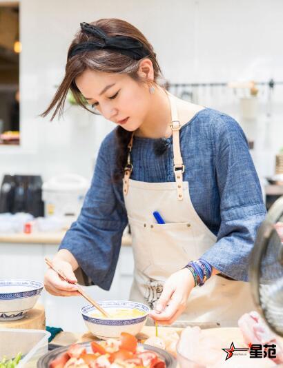 其实你和女神也就一根发带的距离